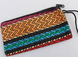 کیف دستی گلیمی با فرم جمع و پرداخت ظریف بافت